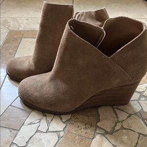 Lucky Brand Tan Suede Wedge Booties